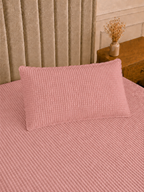 Kit cobre-leito matelassê rosa dobrado com porta-travesseiro