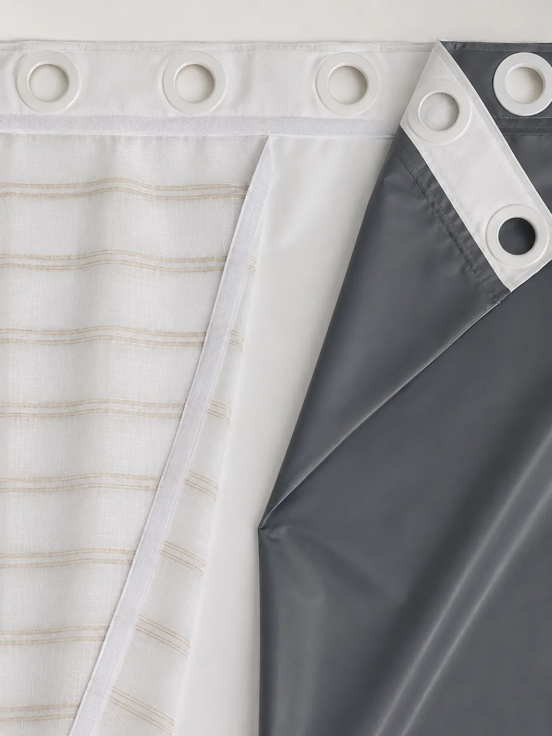 Forro blackout branco destacável por velcro da Cortina Lava Fácil Capriche modelo Irene